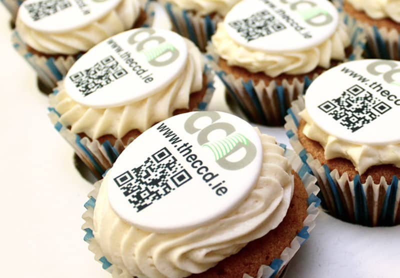 Cupcakes with QR codes
